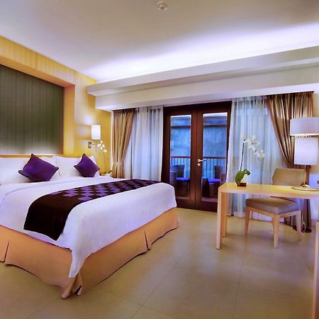 Quest Hotel Kuta By Aston Exteriér fotografie