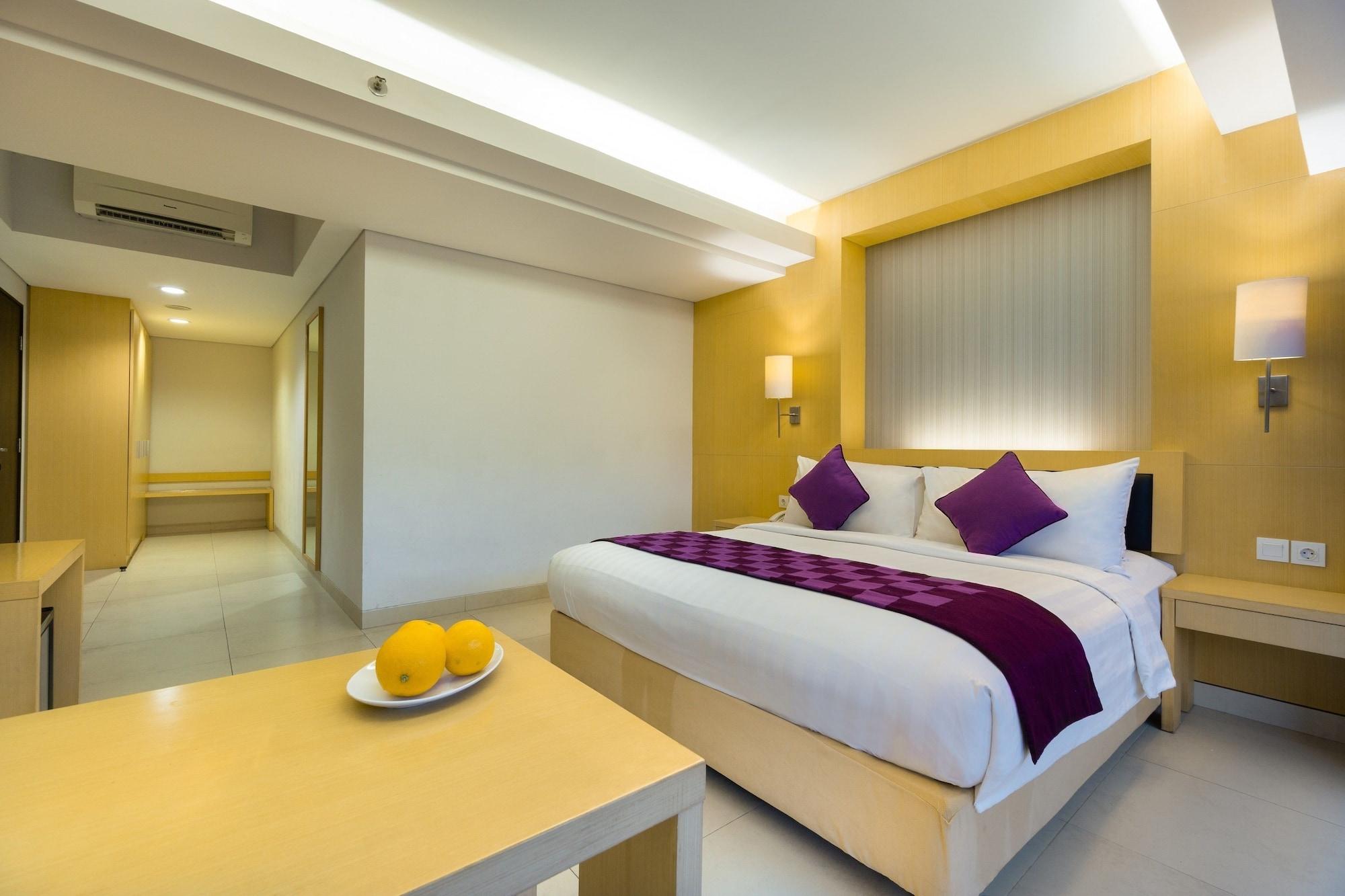 Quest Hotel Kuta By Aston Exteriér fotografie