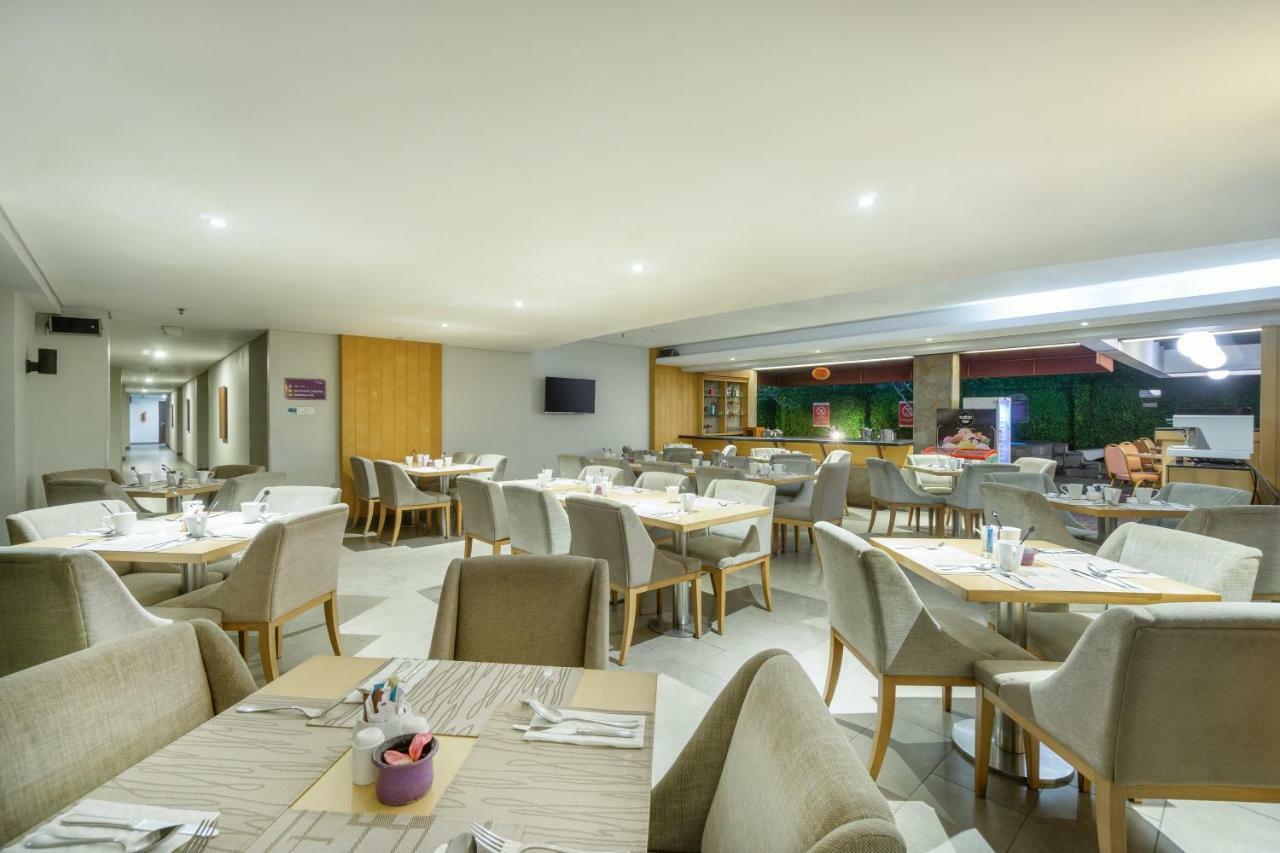 Quest Hotel Kuta By Aston Exteriér fotografie